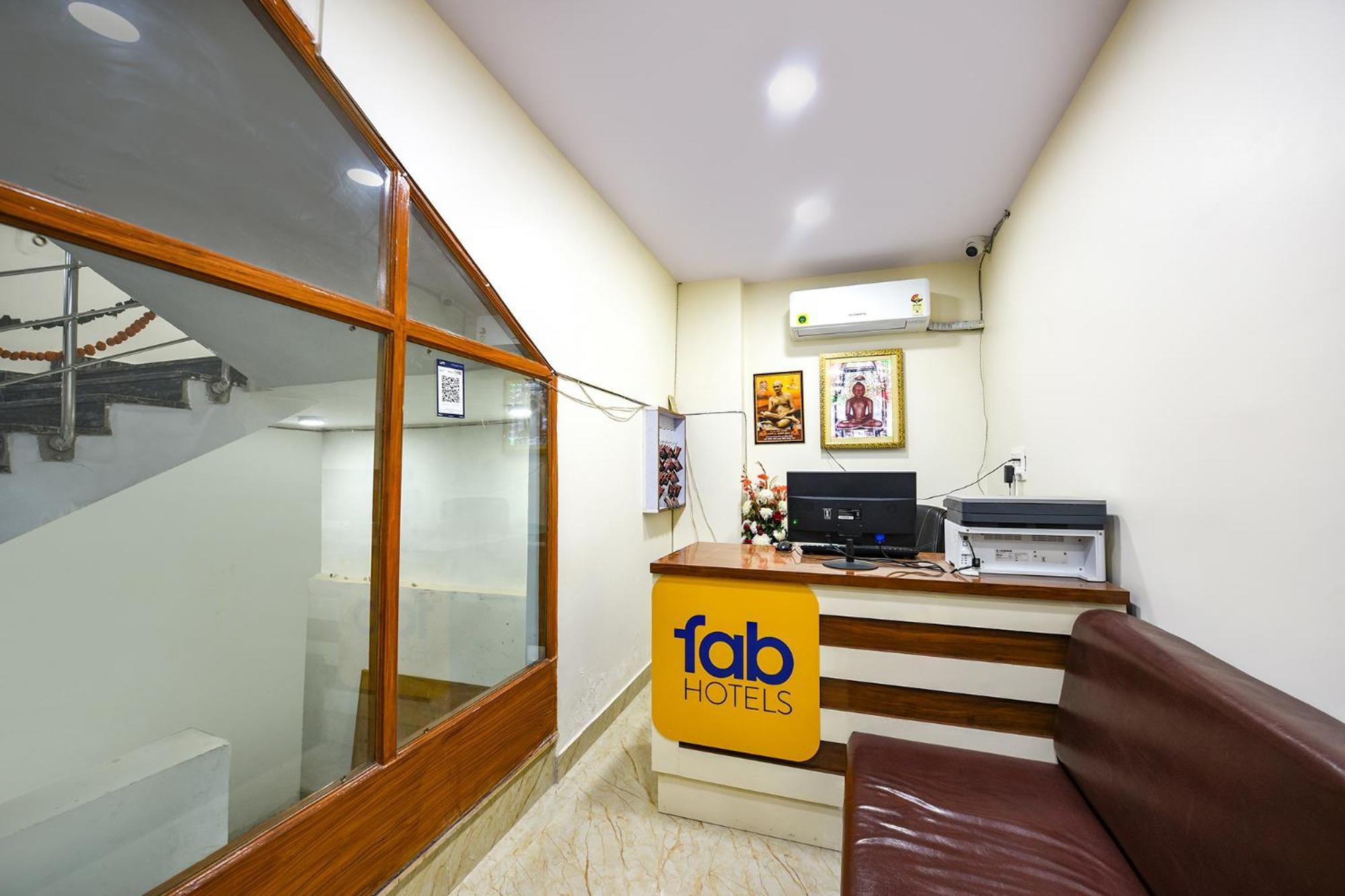 Fabhotel Mona International Neu-Delhi Exterior foto